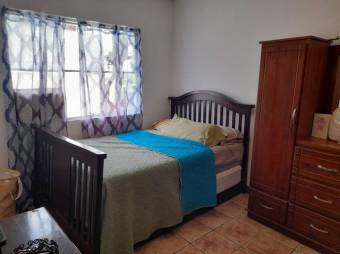 Se vende bella casa en Belén, San Antonio 23-1382