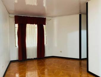 Bonita y Cómoda casa familiar en Guapiles Centro en Venta. CG-23-2502