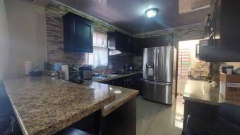 MLS-23-2978 VENTA CASA AGUA CALIENTE CARTAGO 