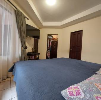 Cómoda y Bonita casa en Santa Lucia de BarvadeHeredia en Venta. CG-23-774