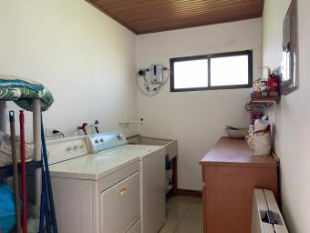 Casa en Venta en Poás, Alajuela. RAH 23-2427