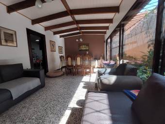 Hermosa y Moderna casa con Grandes Espacios en Rohrmoser en Venta. CG-23-2757