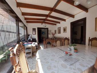 Hermosa y Moderna casa con Grandes Espacios en Rohrmoser en Venta. CG-23-2757