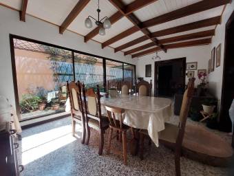 Hermosa y Moderna casa con Grandes Espacios en Rohrmoser en Venta. CG-23-2757