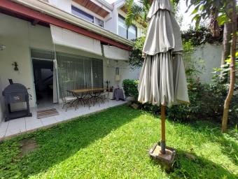 Fabulosa casa con Amplios espacios en Escazú Centro en Venta. CG-23-2784