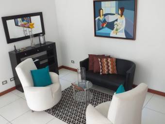 Fabulosa casa de Dos Niveles en Condominio seguro en Santa Ana Pozos en Venta. CG-23-2770