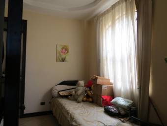 Preciosa y Acogedora casa familiar en Ciudad Cariari en Venta. CG-23-2782