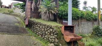 Casa en amplio terreno, Cajón de Grecia, Alajuela #1883