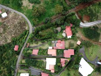 Casa en amplio terreno, Cajón de Grecia, Alajuela #1883