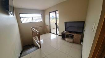 Hermosa casa Esquinera en CartagoAguaCaliente en Venta. CG-23-2978