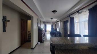 Hermosa casa Esquinera en CartagoAguaCaliente en Venta. CG-23-2978