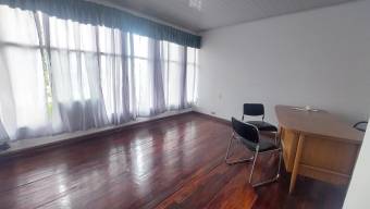 Excelente Edificio Ideal para Centro Medico o otro Proyecto en La Uruca en Venta. CG-23-2402, $ 200,000, 5, San José, San José