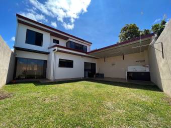 Casa en Venta en Poás, Alajuela. RAH 23-2000