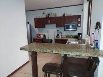 APARTAMENTO EN TORRE 2 HABITACIONES SABANA SUR TERCER PISO SIN ASCENSOR