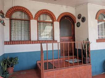 VENTA de casa con 5 habitaciones en Calle Fallas, Desamparados. OPORTUNIDAD 