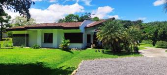 Preciosa casa con Piscina en Quintas del Trópico en Venta. CG-23-3178