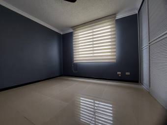 Fabuloso Apartamento en Con Casa en Venta. CG-23-134