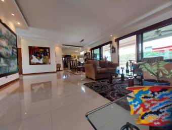 Espectacular casa en Piedades de Santa Ana en Venta. CG-23-3067