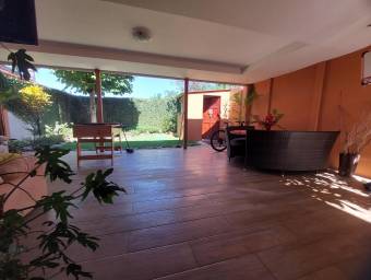 Hermosa y Moderna casa en AlajAlajuela en Venta. CG-23-1603