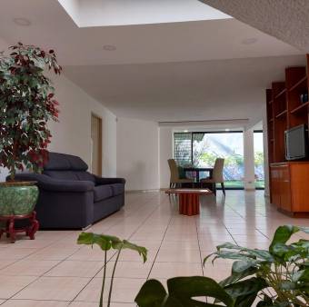 Espectacular y Bellísima casa en Rohrmoser en Venta. CG-23-794