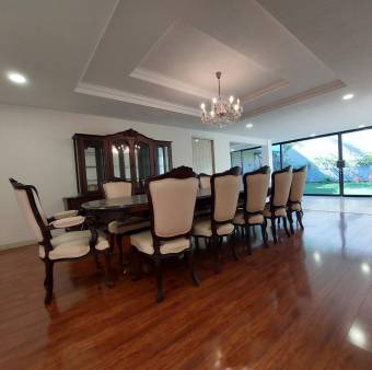 Espectacular y Bellísima casa en Rohrmoser en Venta. CG-23-794