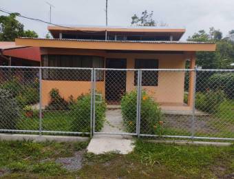 Bonita y Acogedora Casa en Guácimo en Venta. CG-23-2212