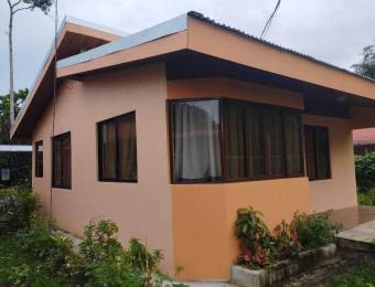 Bonita y Acogedora Casa en Guácimo en Venta. CG-23-2212