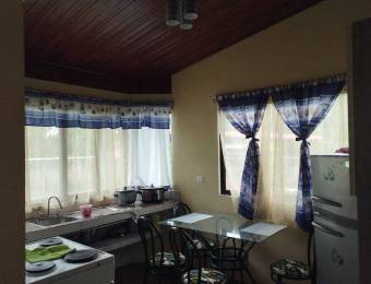 Bonita y Acogedora Casa en Guácimo en Venta. CG-23-2212