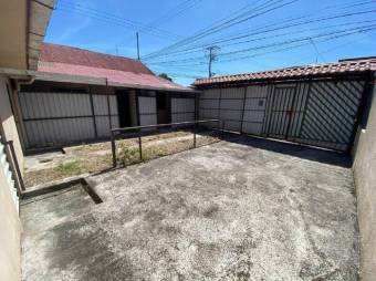 MLS-23-3226 VENTA PROPIEDAD CON 2 APARTAMENTOS TIBAS SAN JOSE