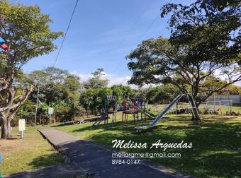 NEW PRICE Large house in Condo within a residential area Guachipelín