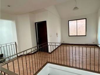 VENTA DE CASA, SAN JOSE, SANTA ANA CENTRO, CONDOMINIO EL ROBLE