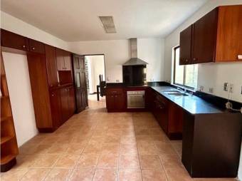 VENTA DE CASA, SAN JOSE, SANTA ANA CENTRO, CONDOMINIO EL ROBLE