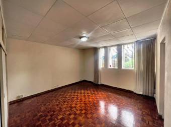 Casa de 560 m2, Lote de 1270 m2, Barrio Los Sauces, San Francisco de Dos Rios