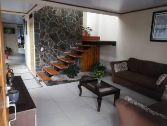 MLS-24-1603 VENTA CASA JORGE DE BRAVO TURRIALBA 