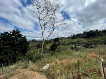 Se vende amplio terreno de 16,200m2 en las montañas de Escazú 23-1737