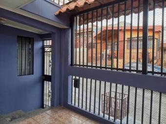 Se vende espaciosa casa con patio en San Francisco 2 Ríos de San José 24-1188