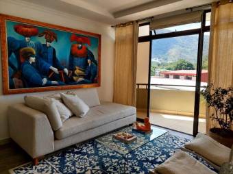 Se vende moderno apartamento en condominio de Rio Oro en Santa Ana 24-1370