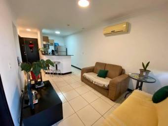 Se vende apartamento amueblado en condominio de Santa Ana 24-1461