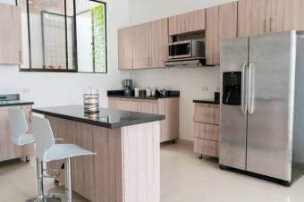 Se vende moderno apartamento para inversión en condominio de Pozos en Santa 