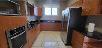 Hermoso Apartamento en Renta, Condominio en Escazú.