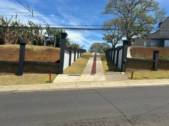 Se vende amplio lote con mas de 2,800m2 en San Rafael de Heredia 24-1550