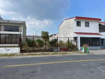 Se vende lote de 250m2 en zona residencial de La Trinidad en 