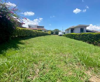 739 m2 lot in Posada del Río condominium in La Guacima