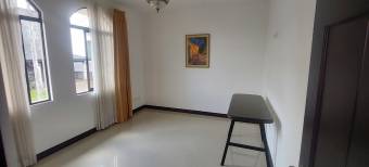 Se vende linda Casa en Condominio, Curridabat