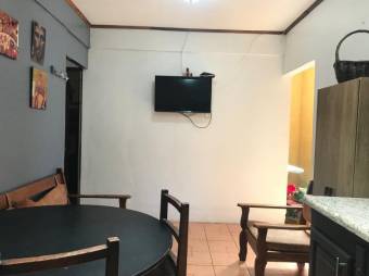 Se vende espaciosa casa con terraza en residencial de Santa bárbara en Heredia 24-1205