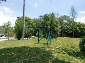 Se vende amplia quinta con 4,661m2 de lote en  La Garita de Alajuela 24-930