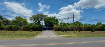 Se vende amplia quinta con 4,661m2 de lote en  La Garita de Alajuela 24-930