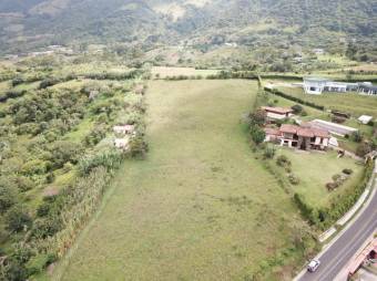 Se vende amplio lote de 2,000m2 en las montañas de San Antonio en Escazú 24-1072