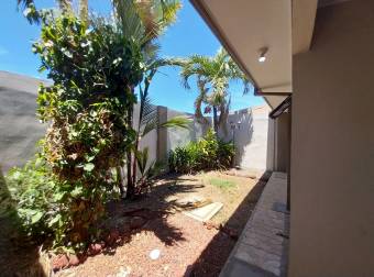 HOUSE FOR SALE IN CONDOMINIUM IN ALAJUELA