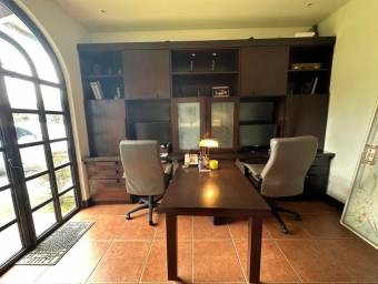 MLS-24-1688 VENTA CASA SANTO DOMINGO HEREDIA